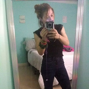 Meet your Posher, Hailey